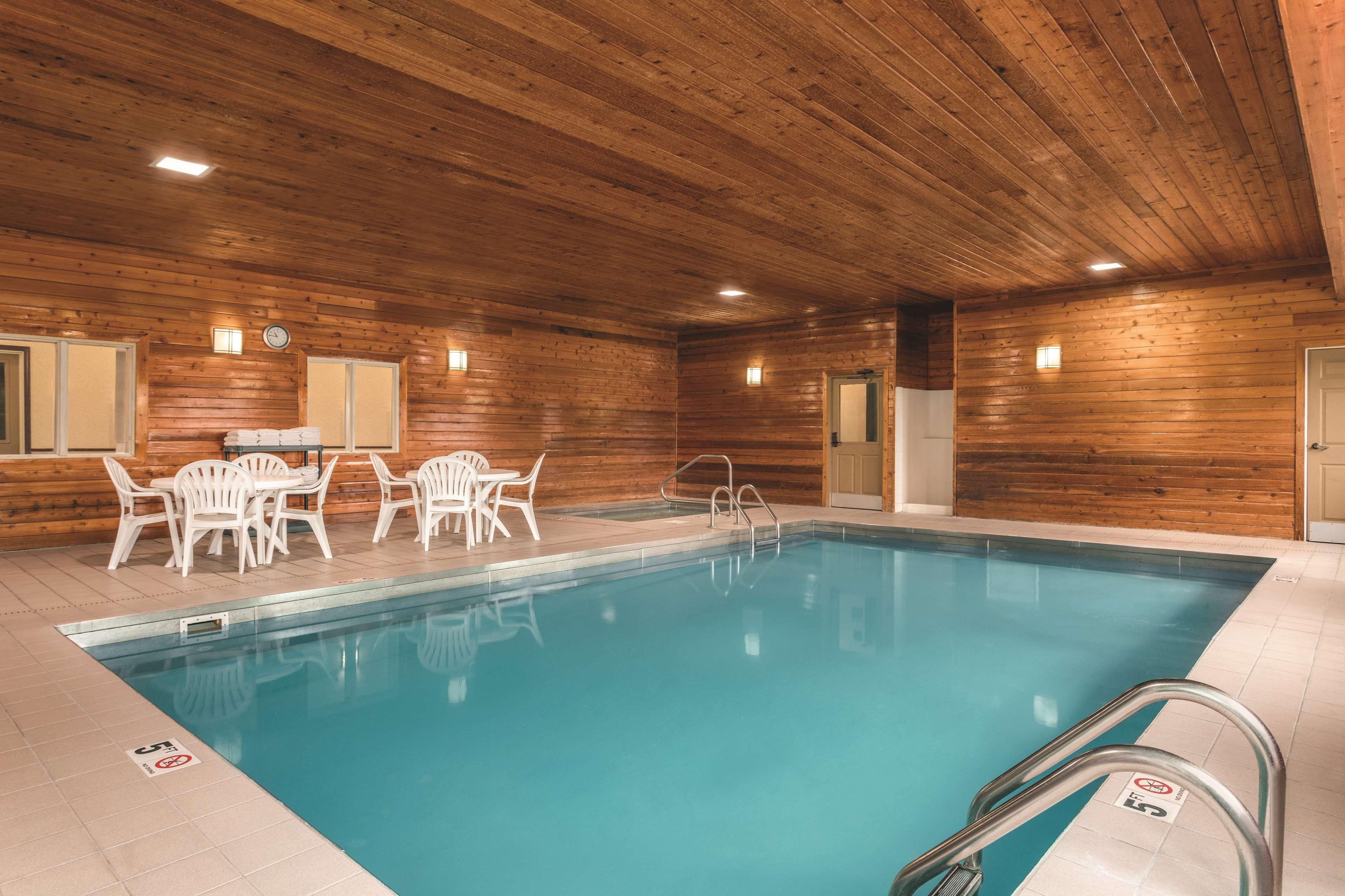 Country Inn & Suites By Radisson, Dakota Dunes, Sd Zewnętrze zdjęcie